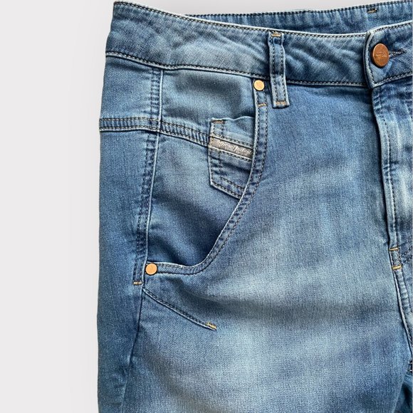 Diesel Fayza-Ne boyfriend jogg jeans size 27 - Picture 3 of 11